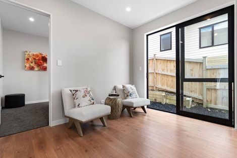 Photo of property in 20 Triangle Road, Massey, Auckland, 0614