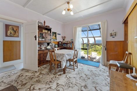 Photo of property in 126 Mangorei Road, Merrilands, New Plymouth, 4312