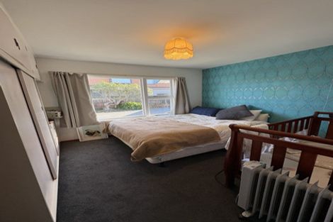 Photo of property in 42 Greendale Avenue, Avonhead, Christchurch, 8042