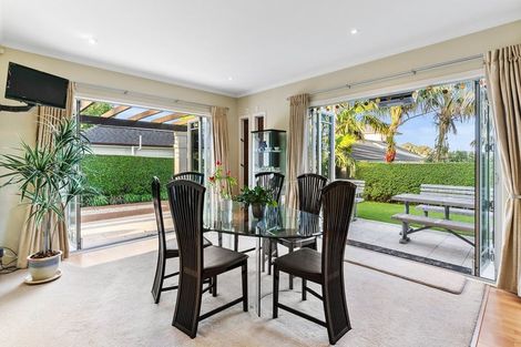 Photo of property in 205a Hurstmere Road, Takapuna, Auckland, 0622