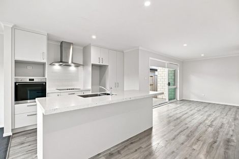 Photo of property in 18 Stevenson Drive, Papamoa, 3118