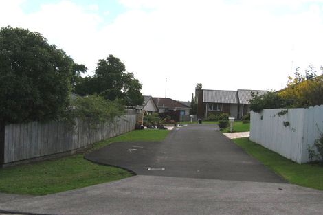 Photo of property in 76 Kingdale Road, Henderson, Auckland, 0610