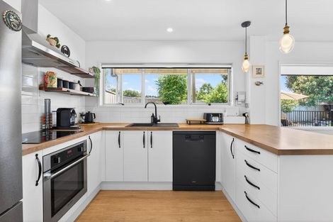 Photo of property in 185b Centreway Road, Orewa, 0931