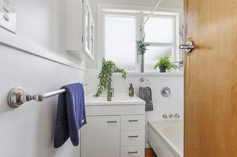 Photo of property in 12 Raroa Place, Pukerua Bay, 5026