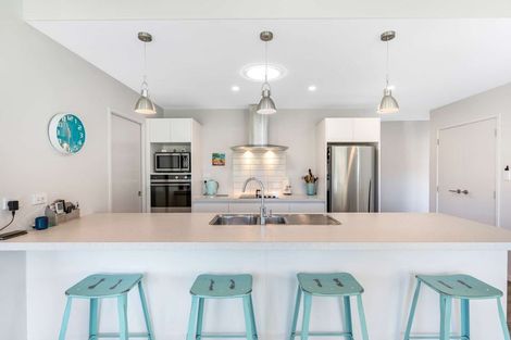 Photo of property in 76 Waitarere Rise Avenue, Waitarere, Levin, 5510