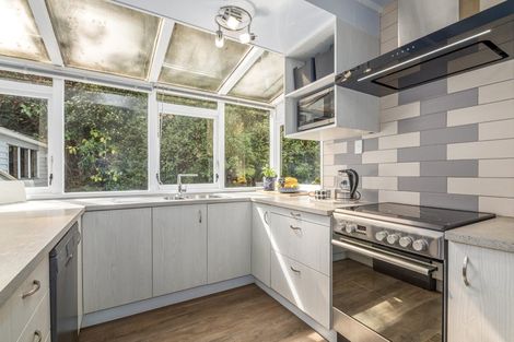 Photo of property in 19 Mimihau Grove, Wainuiomata, Lower Hutt, 5014