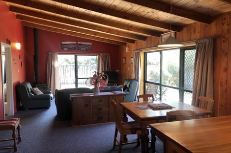 Photo of property in 16 Te Herekiekie Street, Turangi, 3334