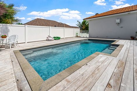 Photo of property in 107 Alec Craig Way, Gulf Harbour, Whangaparaoa, 0930