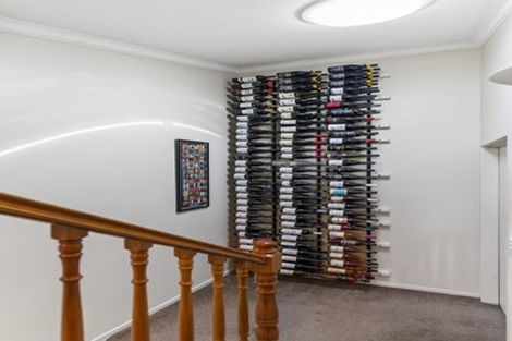 Photo of property in 2/15 Eastwood Rise, Browns Bay, Auckland, 0630