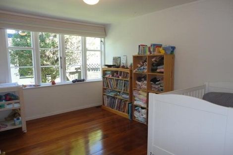 Photo of property in 40 Belle Vue Avenue, Northcote Point, Auckland, 0627