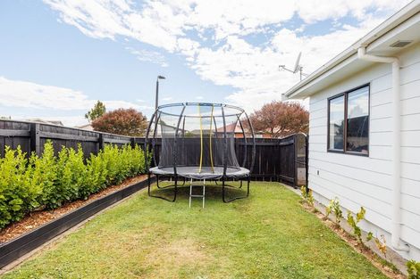 Photo of property in 35 Acacia Street, Kelvin Grove, Palmerston North, 4414