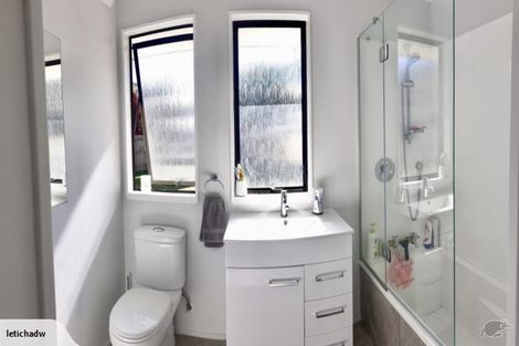 Photo of property in 5 Crystal Place, Pukehangi, Rotorua, 3015