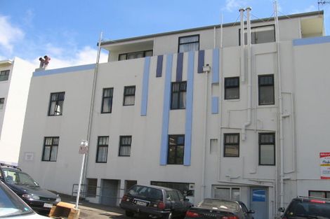 Photo of property in 2/24 Elizabeth Street, Mount Victoria, Wellington, 6011