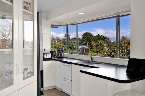 Photo of property in 3a Hillcrest Street, Glen Avon, New Plymouth, 4312