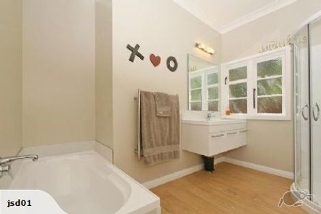 Photo of property in 15 Saint Ronans Avenue, Waterloo, Lower Hutt, 5011