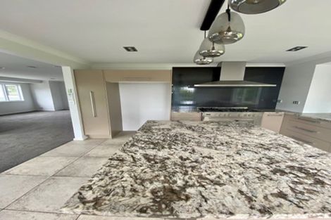 Photo of property in 26 West Lynn Road, Titirangi, Auckland, 0604