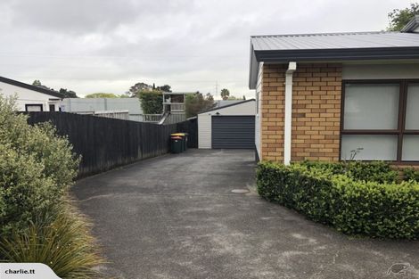 Photo of property in 10 Gardone Terrace, Conifer Grove, Takanini, 2112