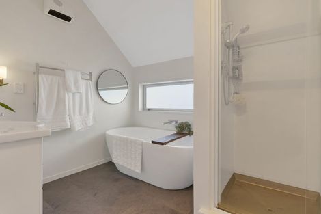 Photo of property in 107 Windermere Road, Papanui, Christchurch, 8053