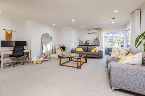 Photo of property in 2/172 Motatau Road, Papatoetoe, Auckland, 2025