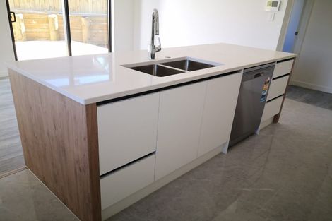 Photo of property in 135 Tiriwa Drive, Massey, Auckland, 0614