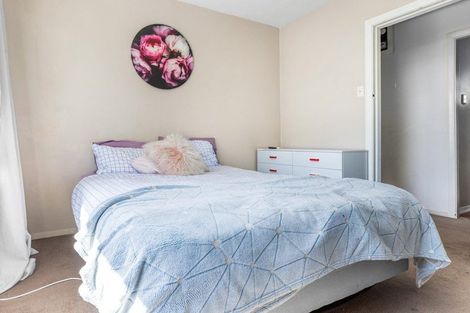 Photo of property in 26 Liverton Crescent, Bishopdale, Christchurch, 8053