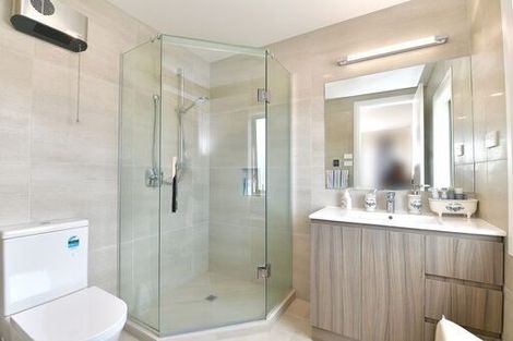 Photo of property in 24 Boocock Crescent, Orewa, 0931