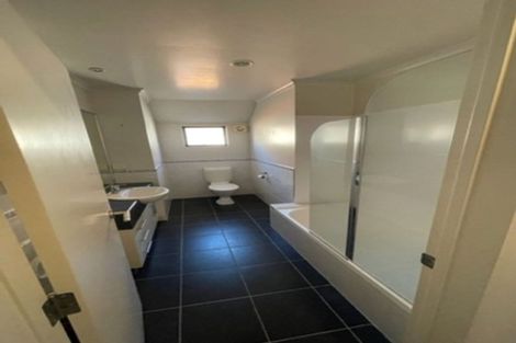 Photo of property in 2/27 Kellaway Drive, East Tamaki, Auckland, 2013