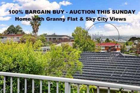 Photo of property in 45 Te Atatu Road, Te Atatu South, Auckland, 0610