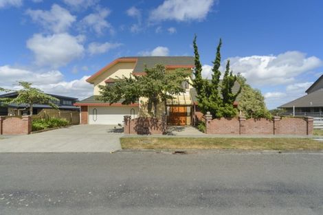 Photo of property in 62 Pacific Drive, Fitzherbert, Palmerston North, 4410