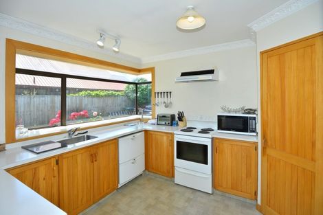 Photo of property in 16 Kedleston Drive, Avonhead, Christchurch, 8042