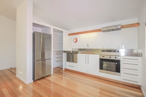 Photo of property in 8 Albemarle Road, Northland, Wellington, 6012