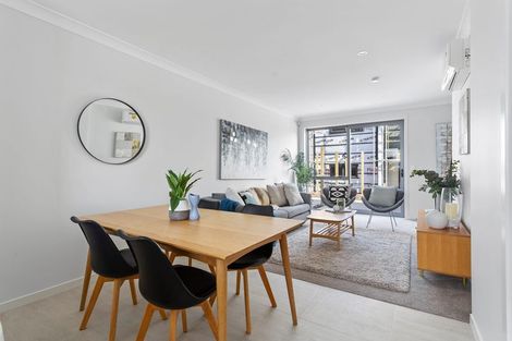 Photo of property in 3 Park Green Avenue, Rosehill, Papakura, 2113