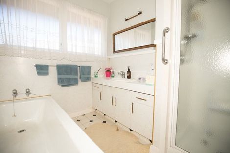 Photo of property in 56 Centaurus Road, Cashmere, Christchurch, 8022