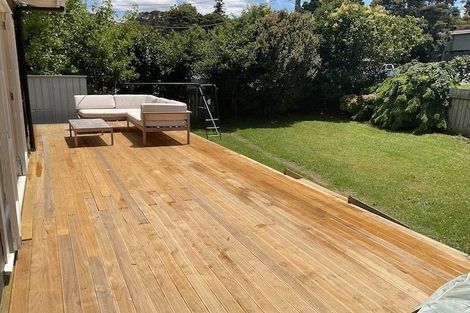 Photo of property in 18 Norman Road, Titirangi, Auckland, 0604