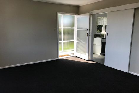 Photo of property in 1/32 Simkin Avenue, St Johns, Auckland, 1072