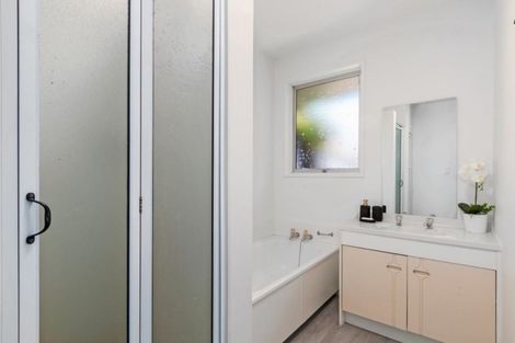 Photo of property in 259a Fifield Terrace, Opawa, Christchurch, 8023