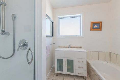 Photo of property in 66 Queens Road, Stepneyville, Nelson, 7010