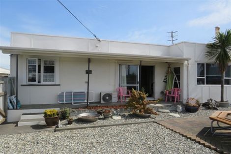 Photo of property in 102 Seabury Avenue, Foxton Beach, Foxton, 4815