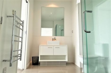 Photo of property in Sentinel Apartments, 1102/3 Northcroft Street, Takapuna, Auckland, 0622