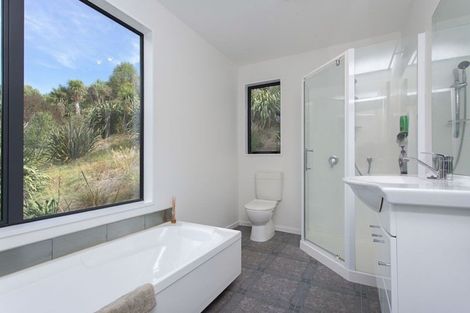 Photo of property in 17 Law Lane, Mount Pleasant, Christchurch, 8081