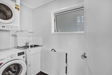 Photo of property in 1/14 Findlay Street, Moturoa, New Plymouth, 4310