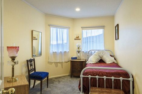 Photo of property in 11b Cheval Place, Taradale, Napier, 4112