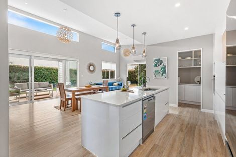 Photo of property in 13 Floyd Road, Riverhead, 0820