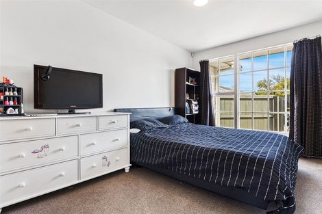 Photo of property in 2/468a Greers Road, Bishopdale, Christchurch, 8053