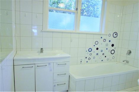 Photo of property in 194 Knights Road, Hutt Central, Lower Hutt, 5011