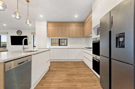 Photo of property in 19 Pacific Heights Road, Orewa, 0931