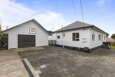 Photo of property in 25a Paynters Avenue, Strandon, New Plymouth, 4312