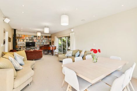 Photo of property in 122 Maida Vale Road, Roseneath, Wellington, 6011