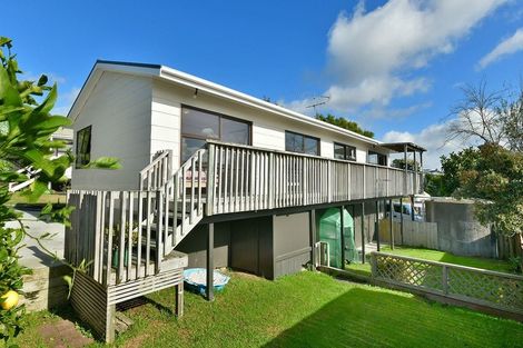 Photo of property in 836 Whangaparaoa Road, Manly, Whangaparaoa, 0930