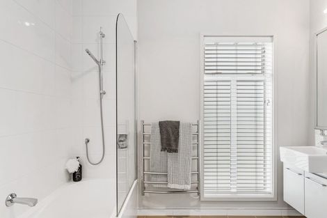 Photo of property in 6 Puriri Boulevard, Orewa, 0931